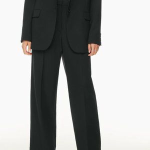 Aritzia Babaton pleated trousers in black, size 4 Tall